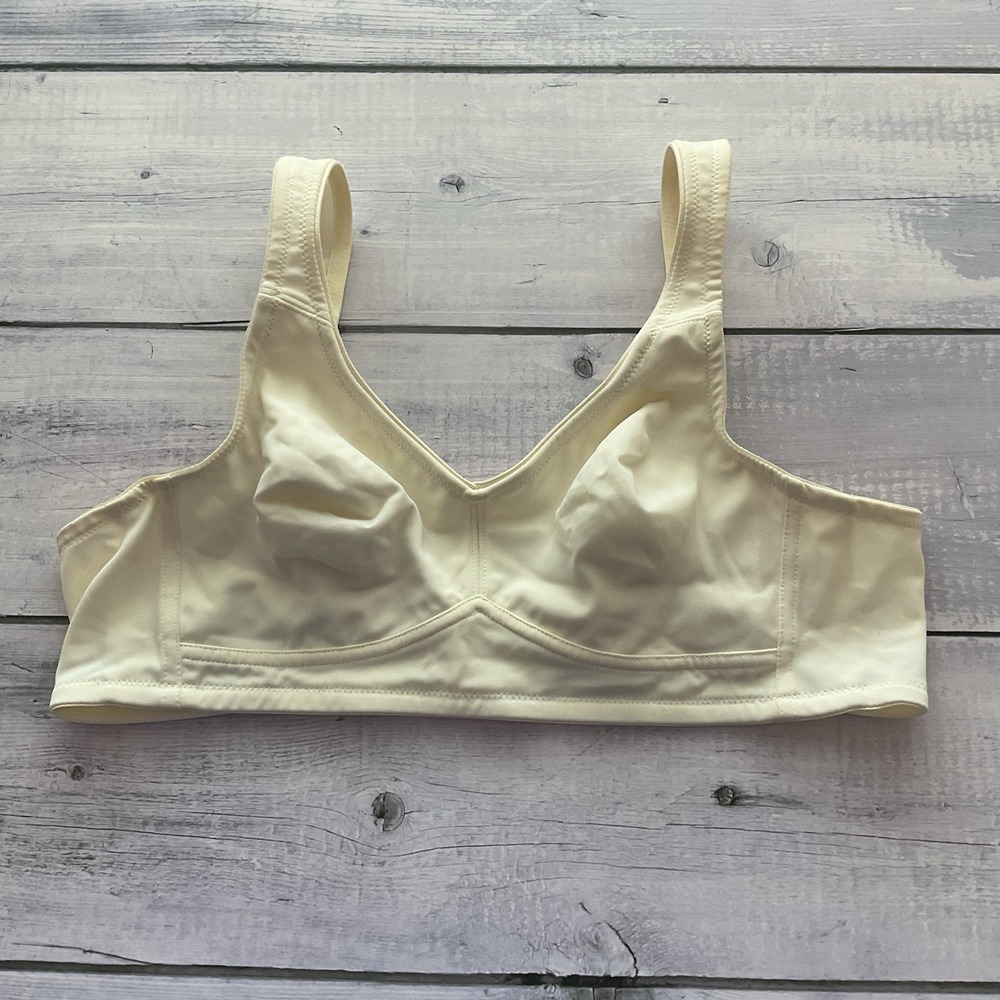 Classique Mastectomy Bra Womens 36A Ivory Cream Wireless Style 783E